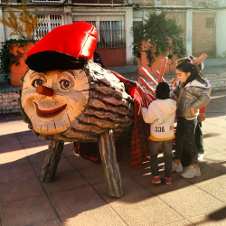 Decoracions de Nadal caga tió