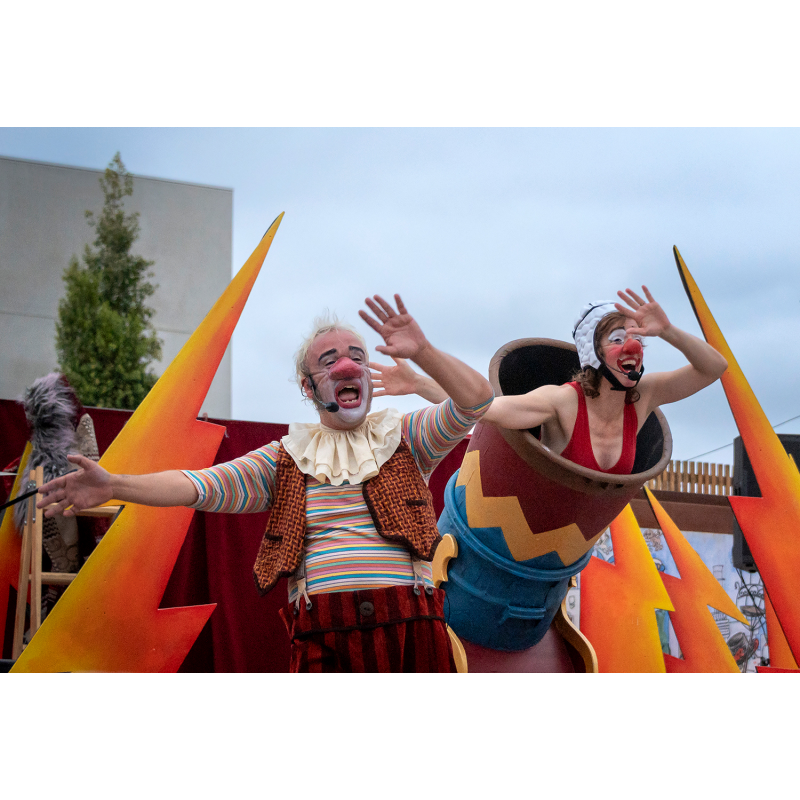 Espectacle de circ i clown Rocket Carnival Clownz Espectacle de circ i clown Rocket Carnival Clownz