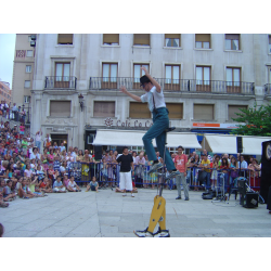 El hombre rueda - Circo