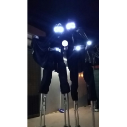 Personatges futuristes en xanques